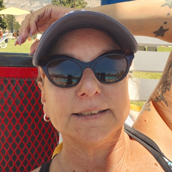 Meet your Posher, Susan - Picture 1 of 1